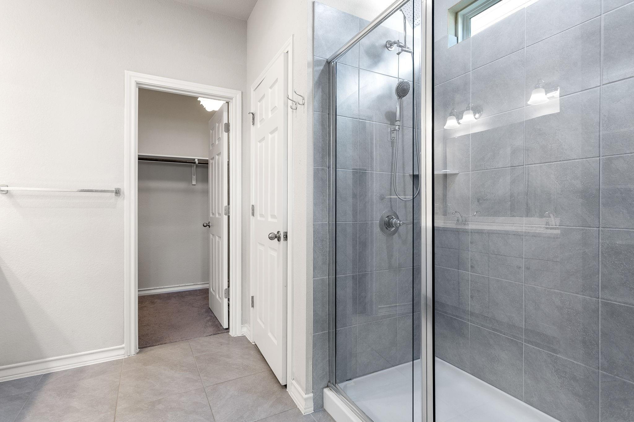 12104 Cimaizon Dr Property Photo 15