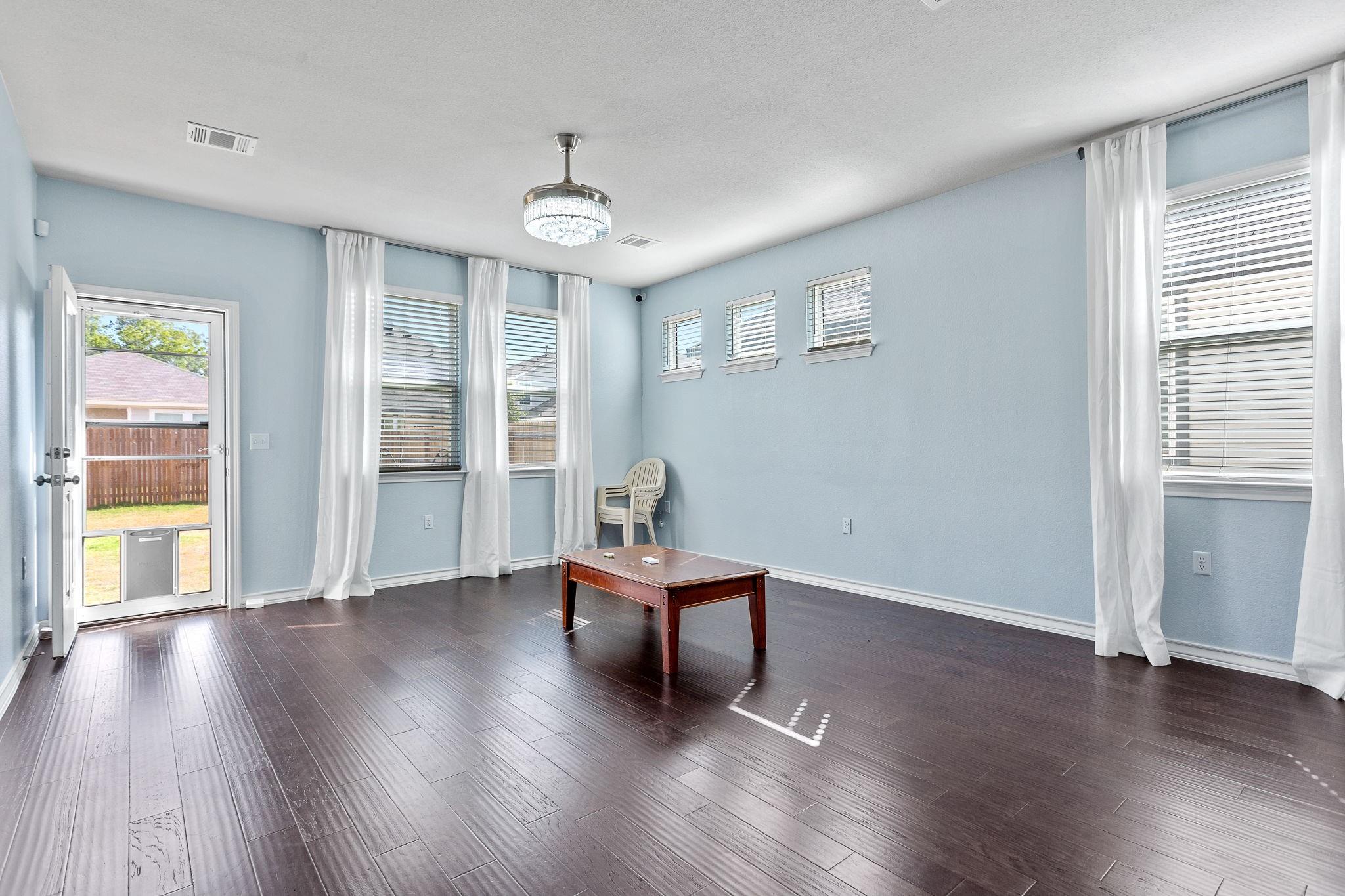 12104 Cimaizon Dr Property Photo 18