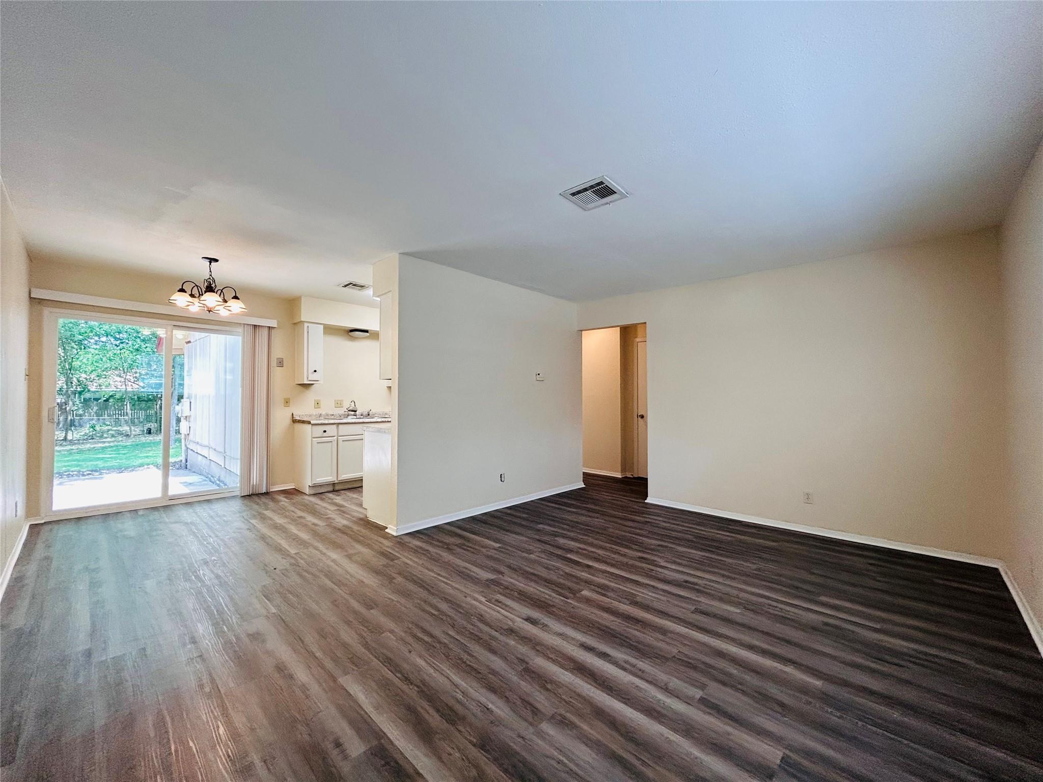 5226 Pine Pl Property Photo 8