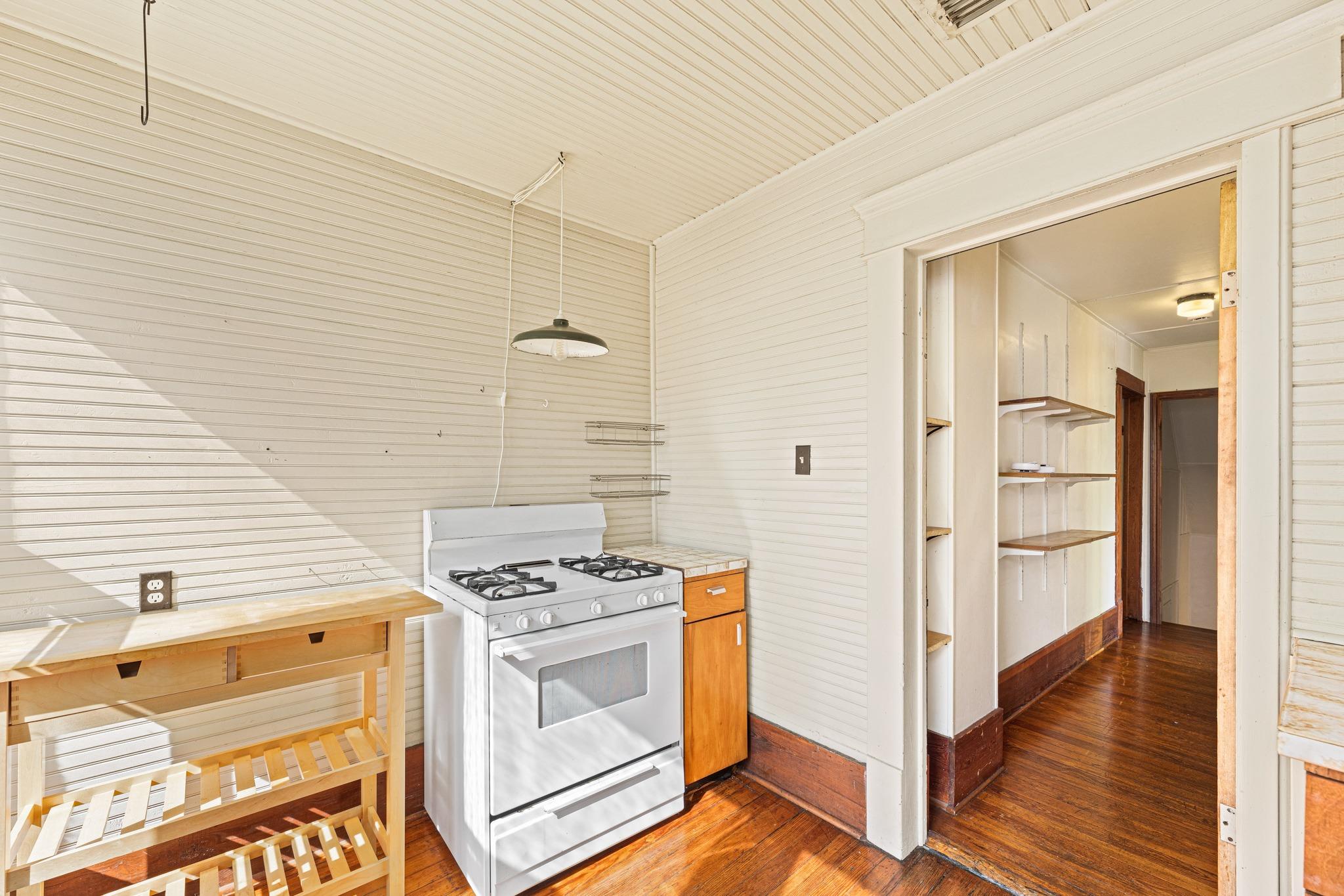 3205 Guadalupe St #b Property Photo 6