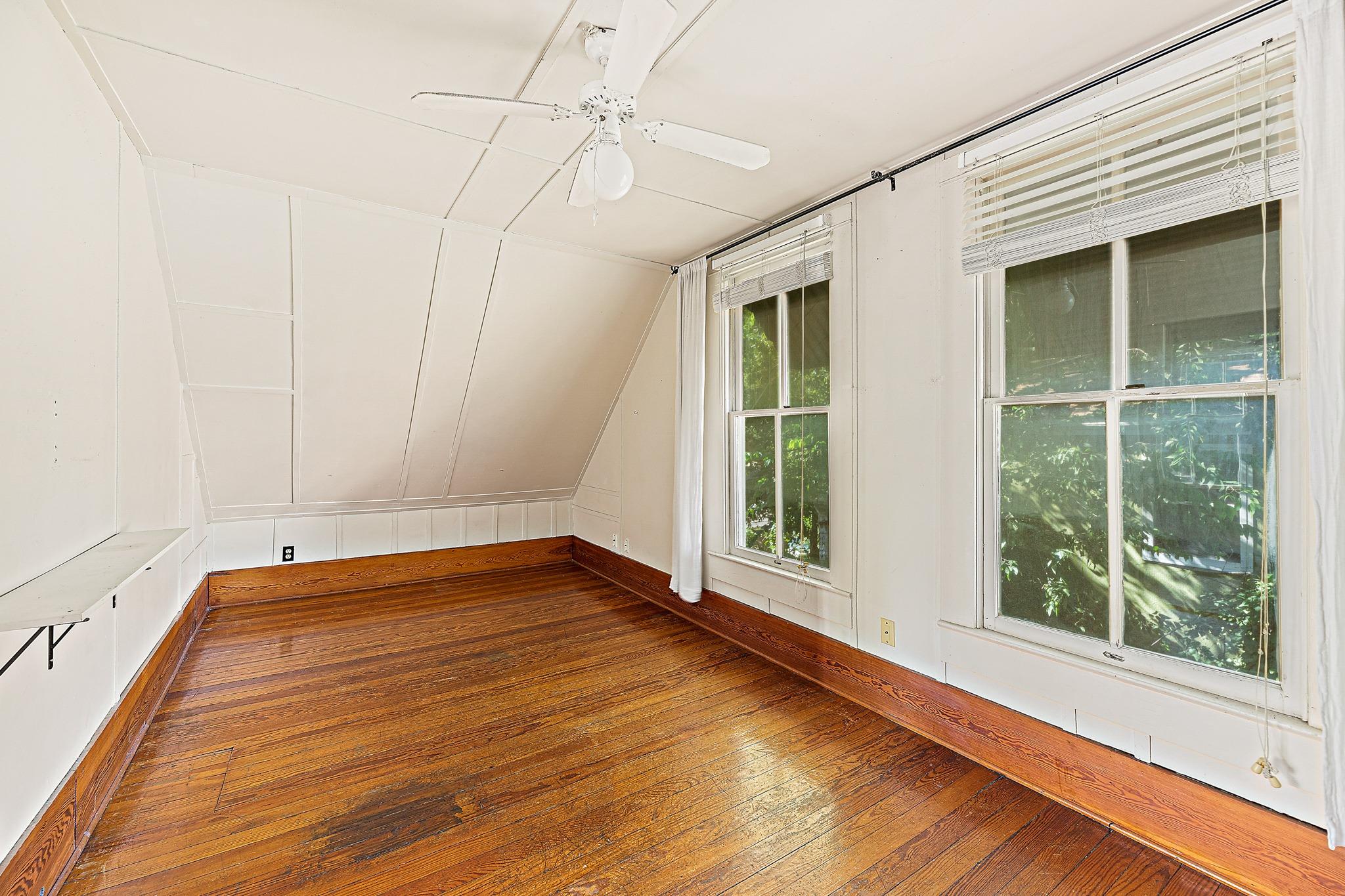 3205 Guadalupe St #b Property Photo 9