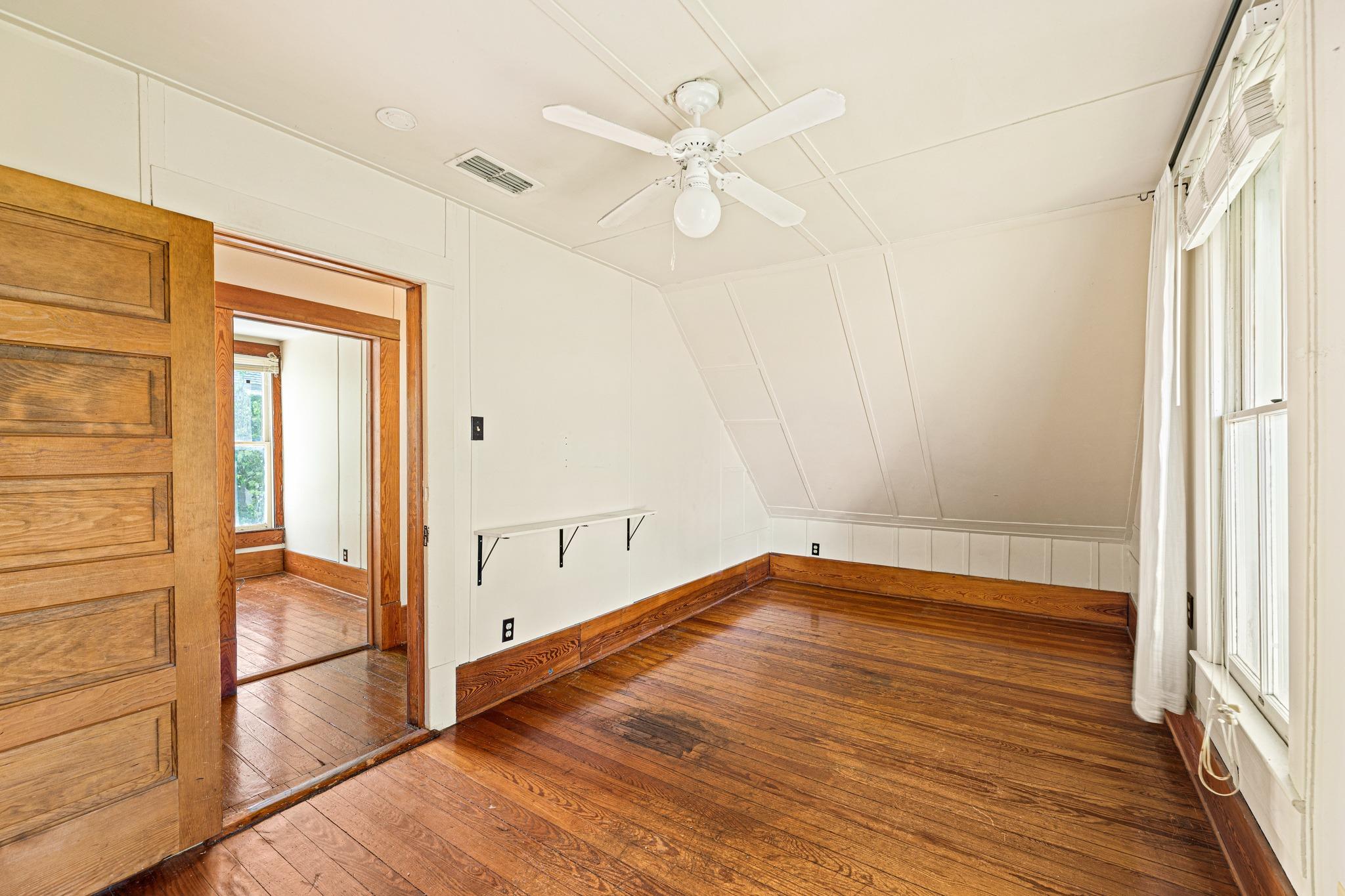 3205 Guadalupe St #b Property Photo 15