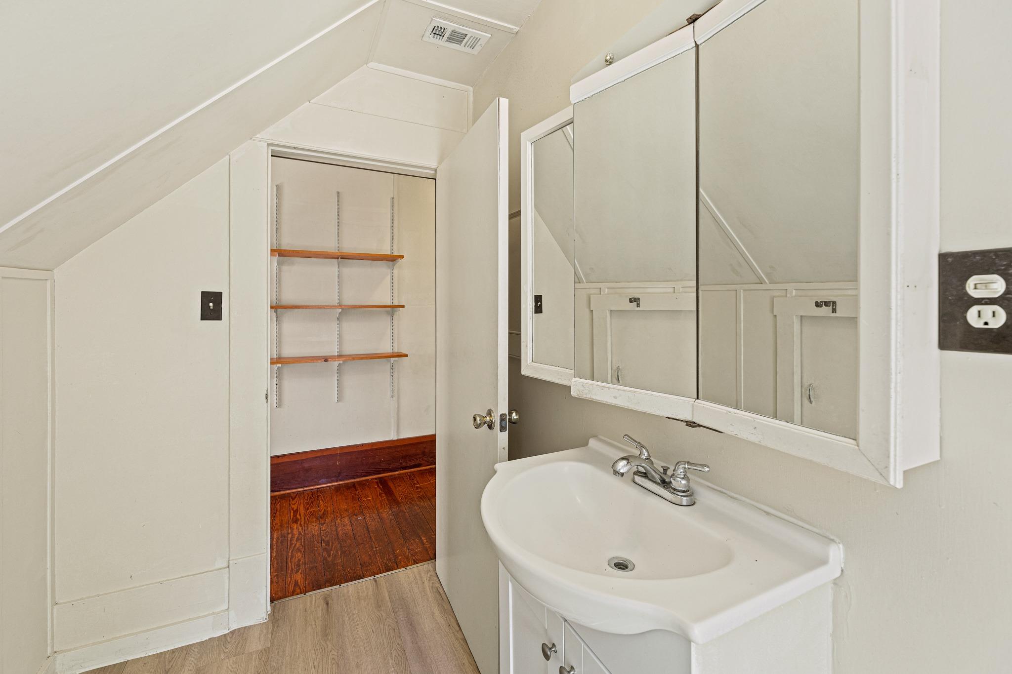 3205 Guadalupe St #b Property Photo 18