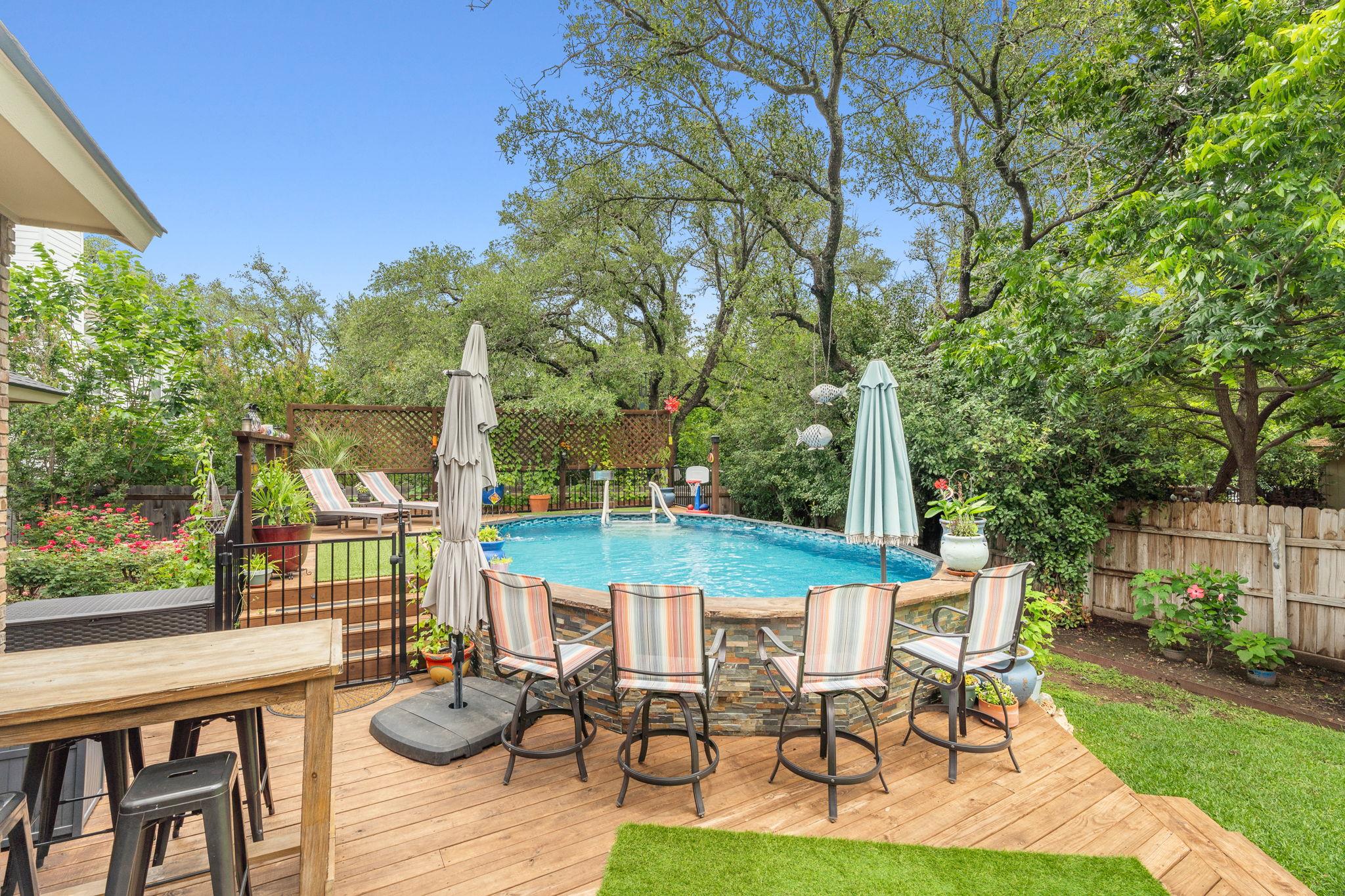 307 S Ridge Cir Property Photo 4