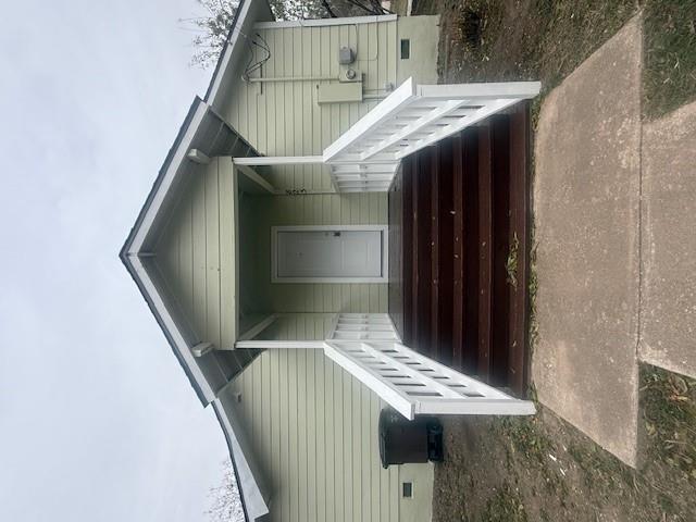 823 Monterrey St Property Photo 2
