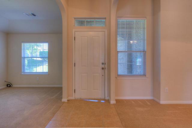 225 Lexington Dr Property Photo 3
