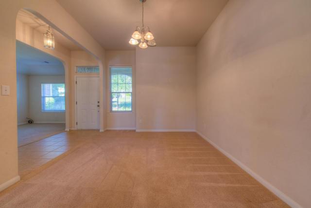 225 Lexington Dr Property Photo 4