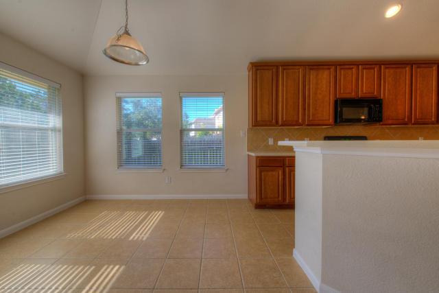 225 Lexington Dr Property Photo 6