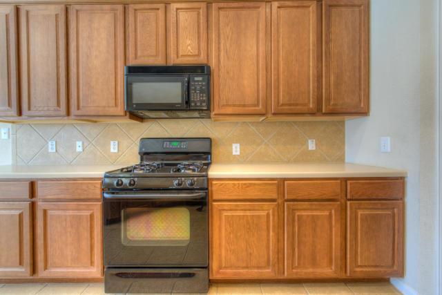 225 Lexington Dr Property Photo 8