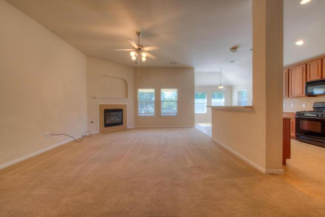 225 Lexington Dr Property Photo 11
