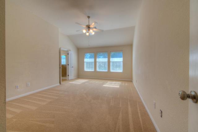 225 Lexington Dr Property Photo 18
