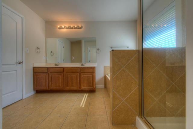 225 Lexington Dr Property Photo 21