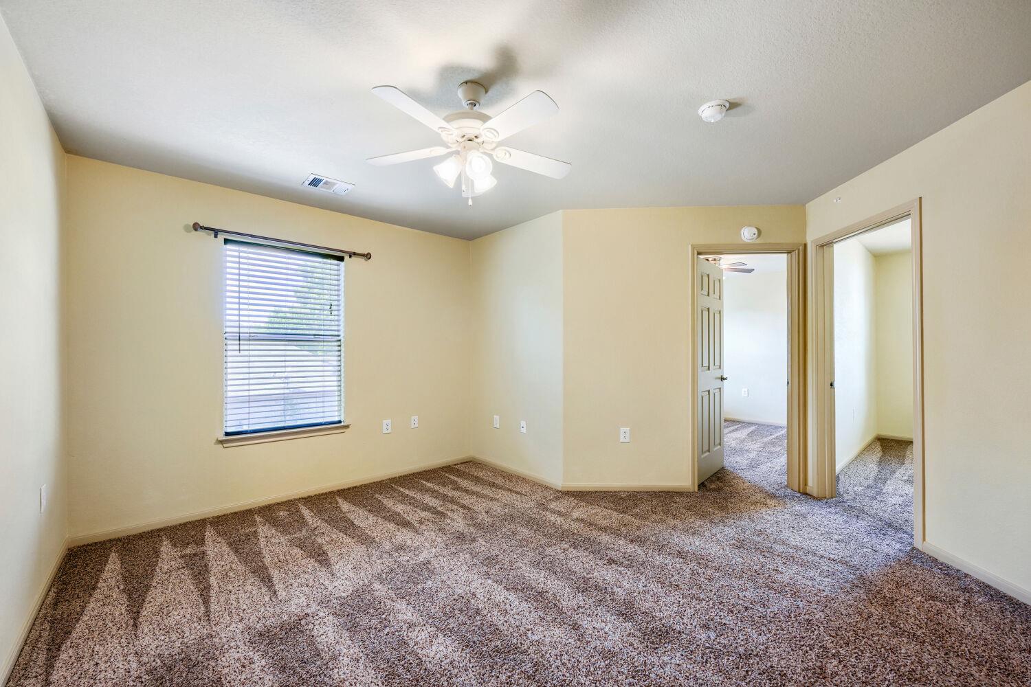 7425 Thannas Way Property Photo 10