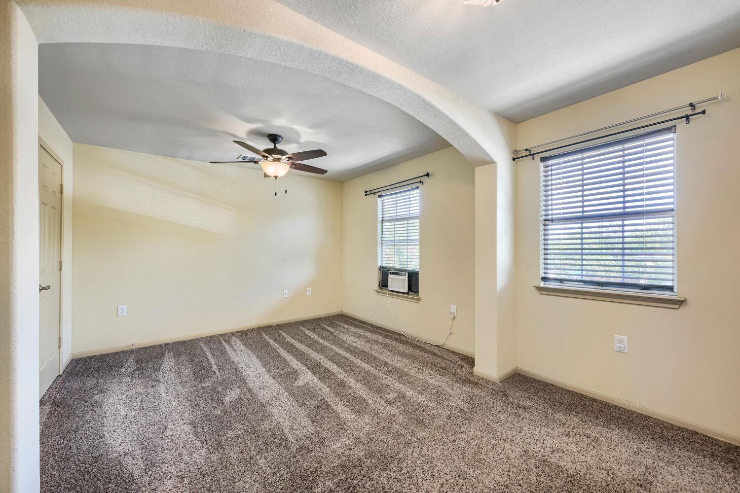 7425 Thannas Way Property Photo 11
