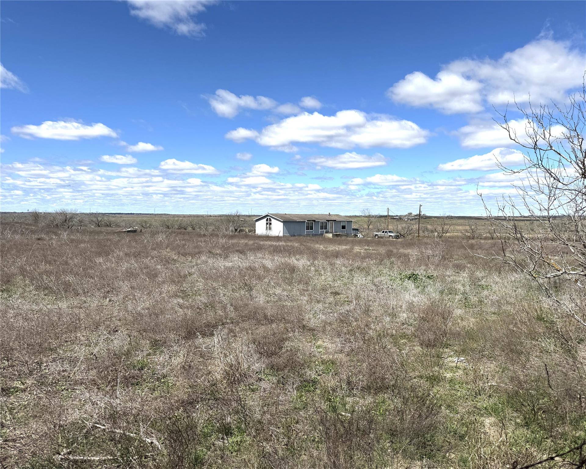 2675 Schuelke Rd Property Photo 5