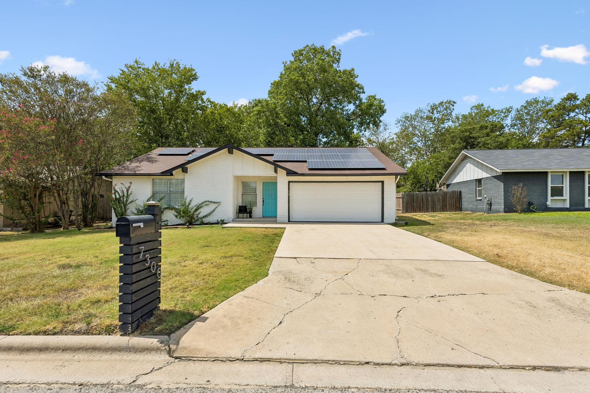 7300 Lazy Creek Dr