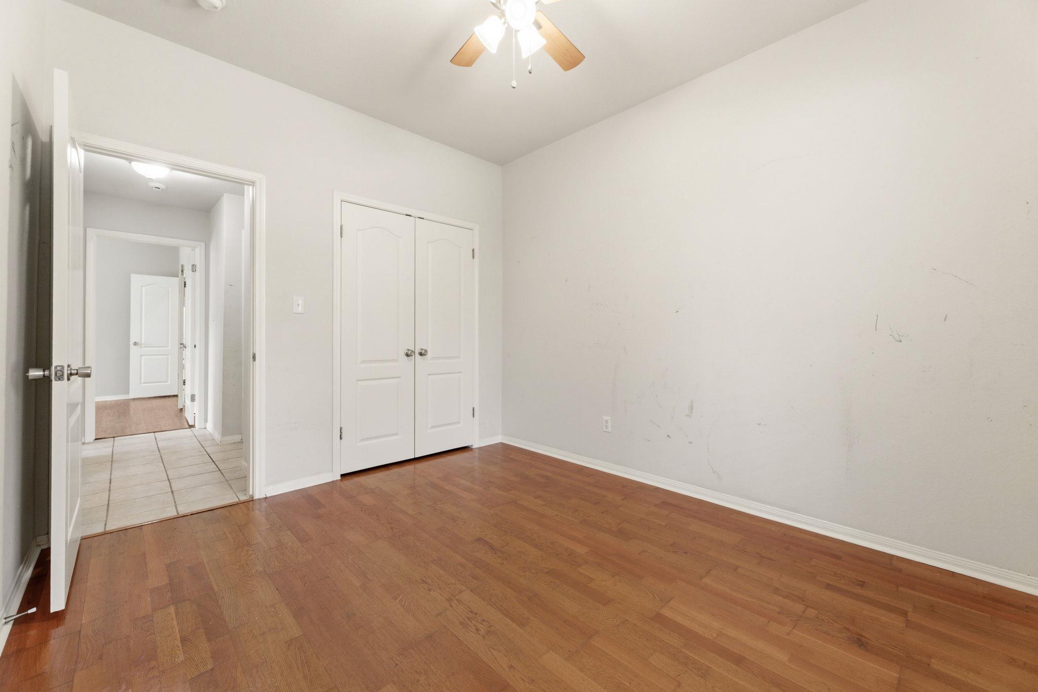 406 Bellaire Oaks Dr Property Photo 10