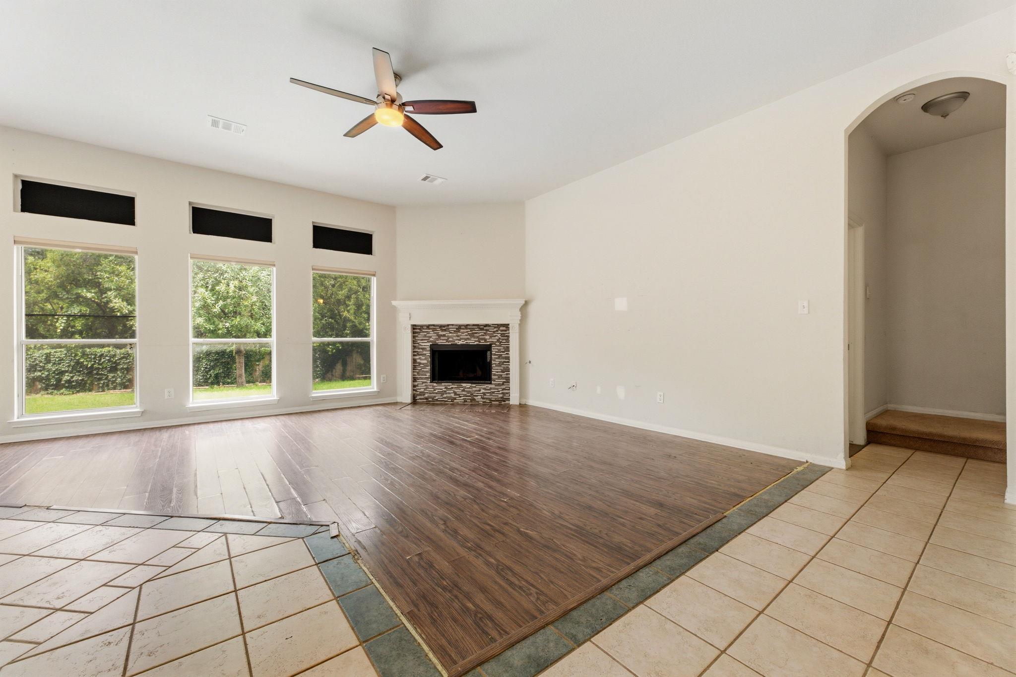 406 Bellaire Oaks Dr Property Photo 11