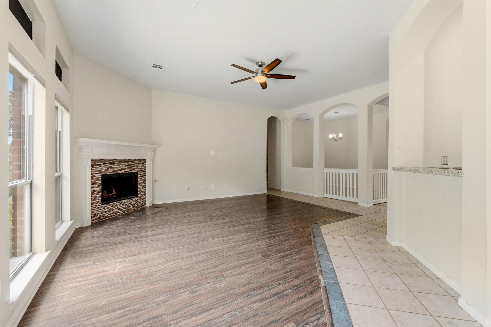 406 Bellaire Oaks Dr Property Photo 14