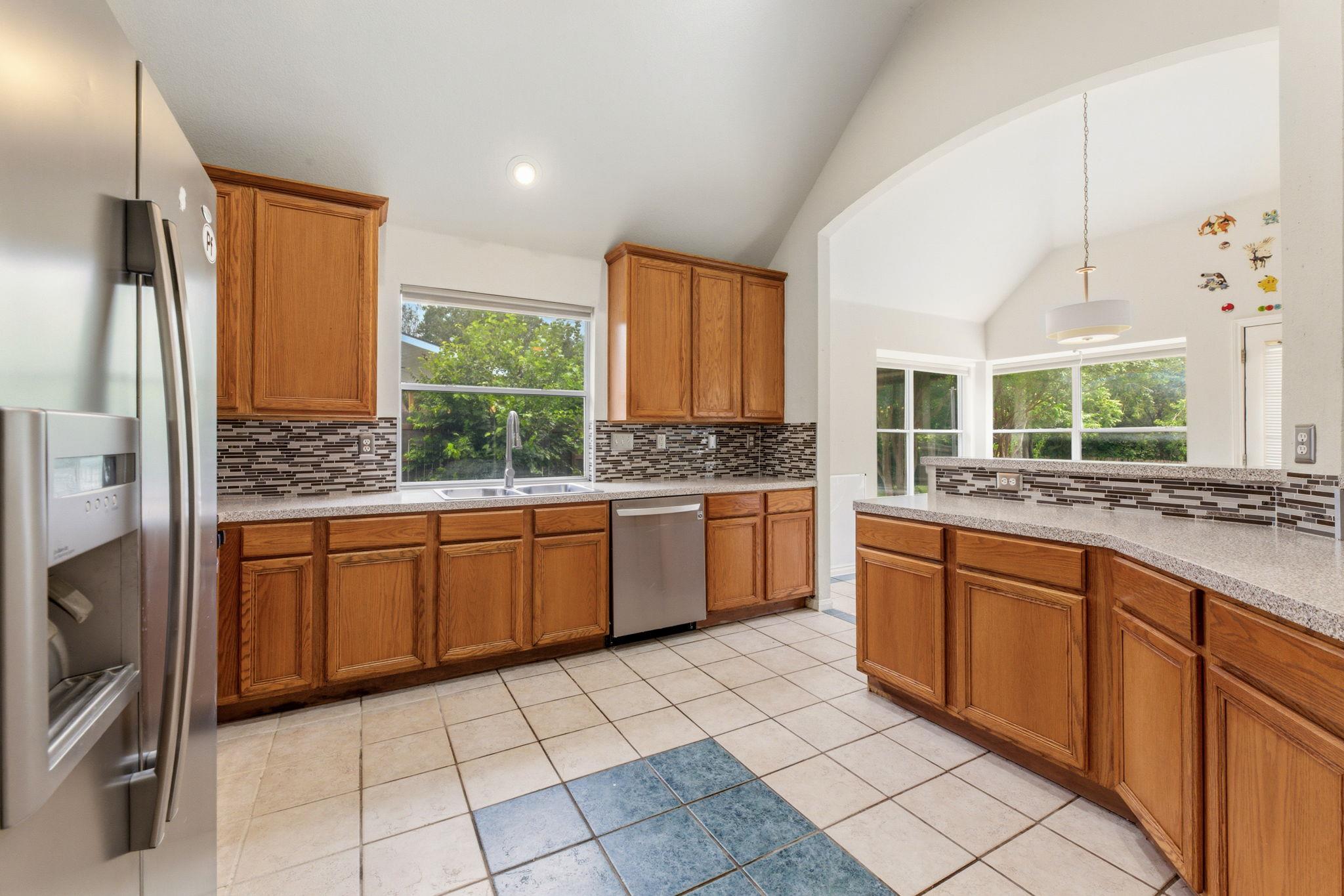 406 Bellaire Oaks Dr Property Photo 15