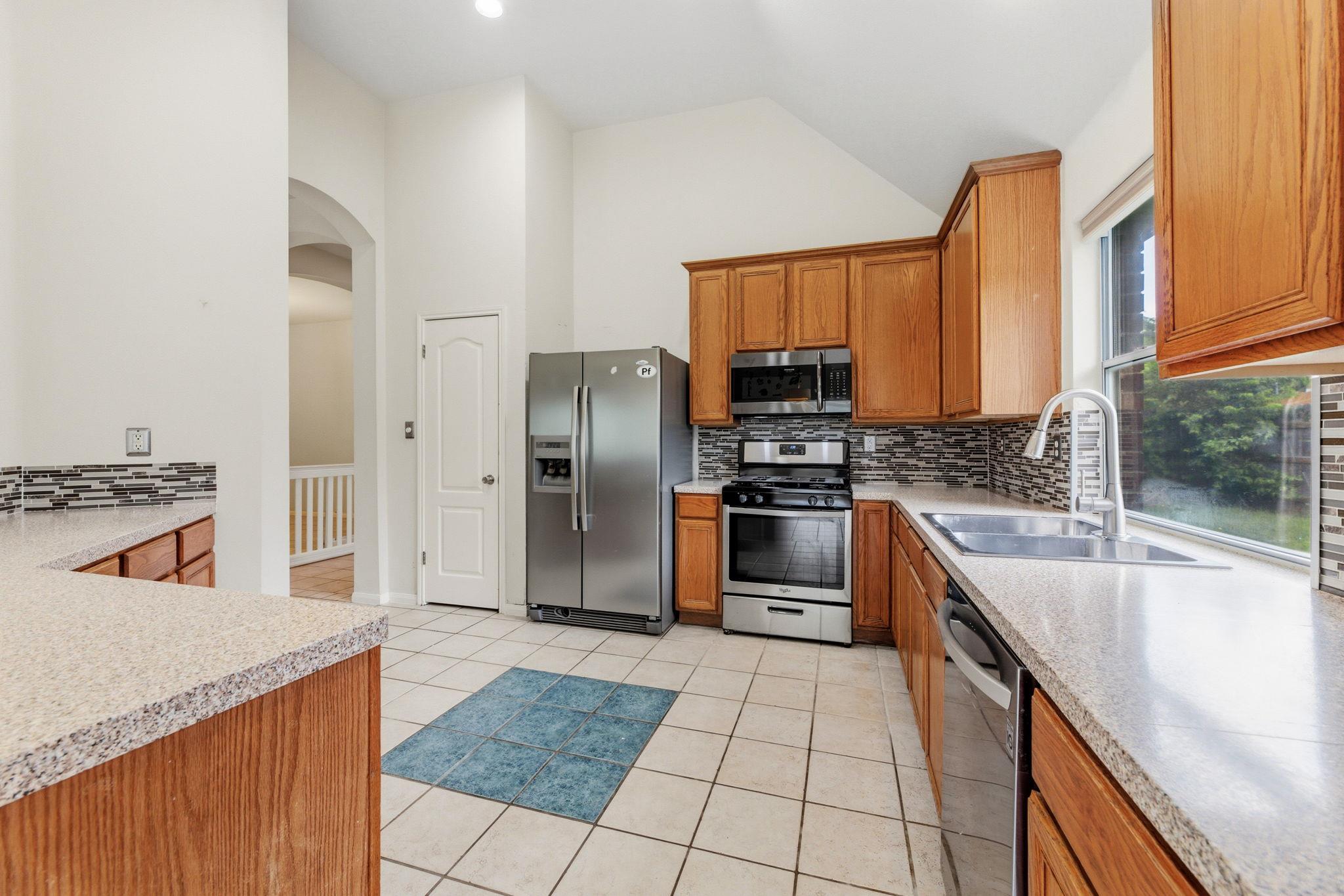 406 Bellaire Oaks Dr Property Photo 17