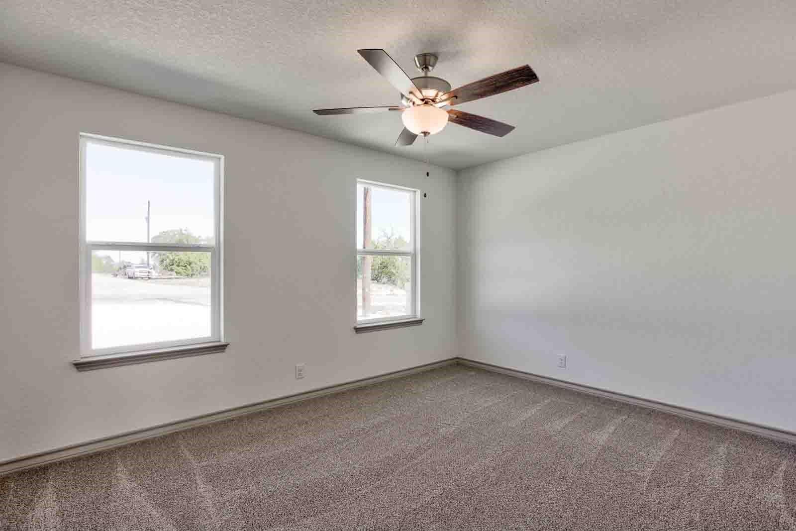 208 S Calvin Barrett St Property Photo 12