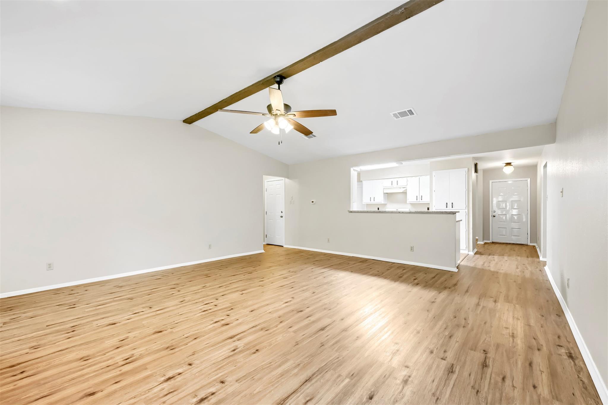 8601 Danville Dr Property Photo 6