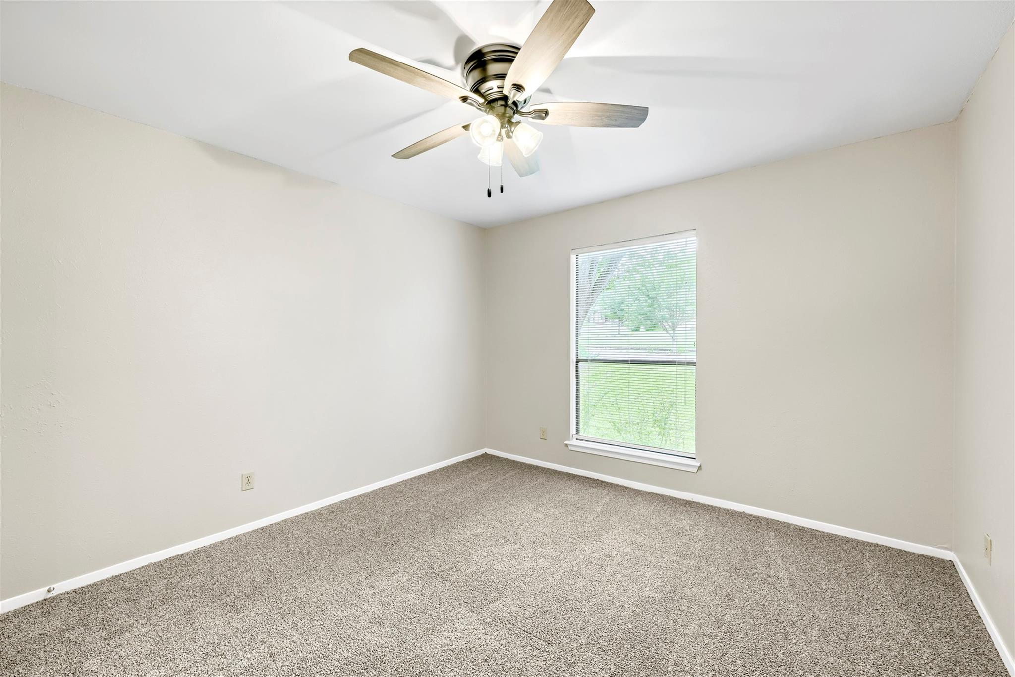 8601 Danville Dr Property Photo 16