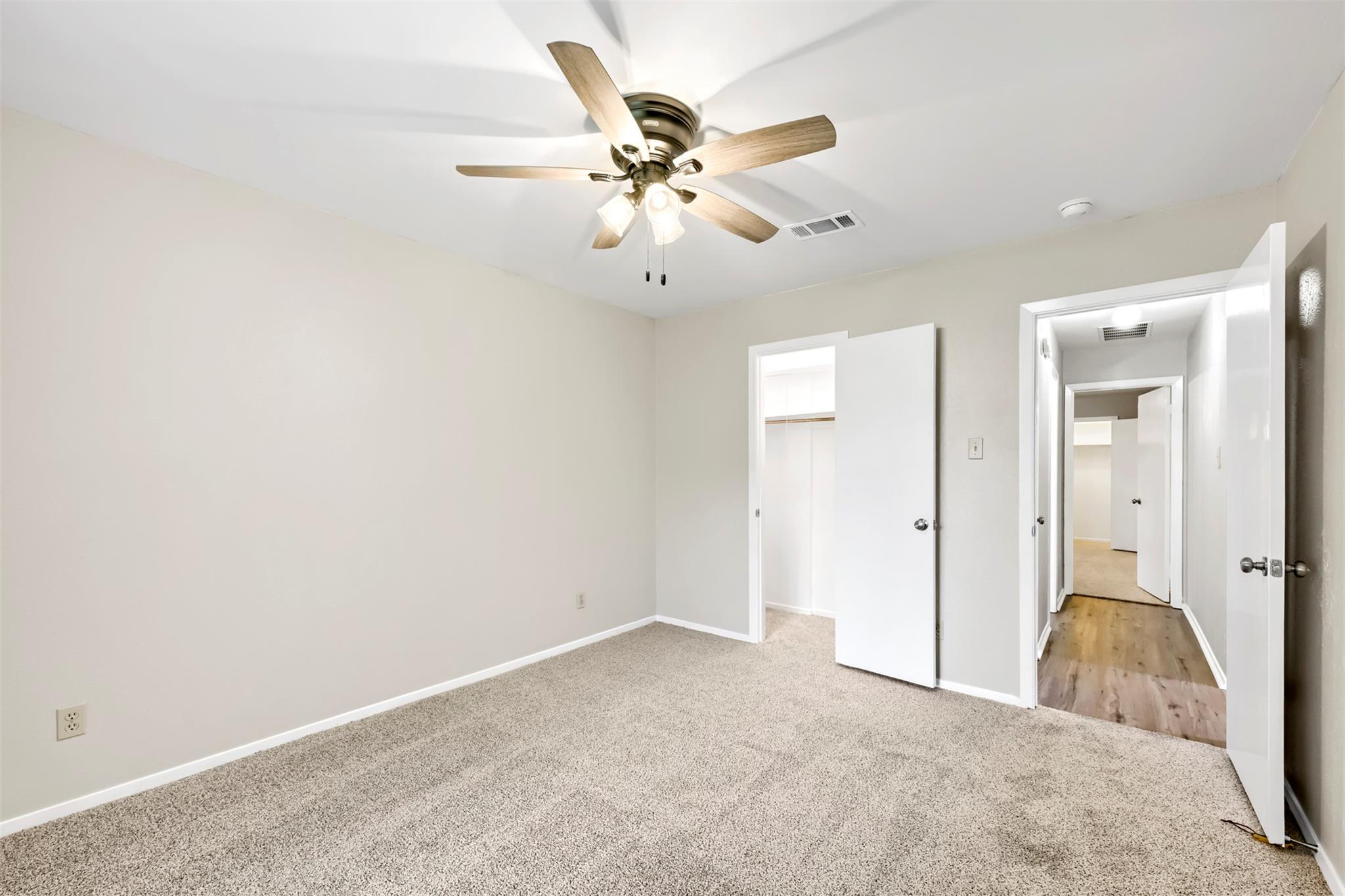 8601 Danville Dr Property Photo 17
