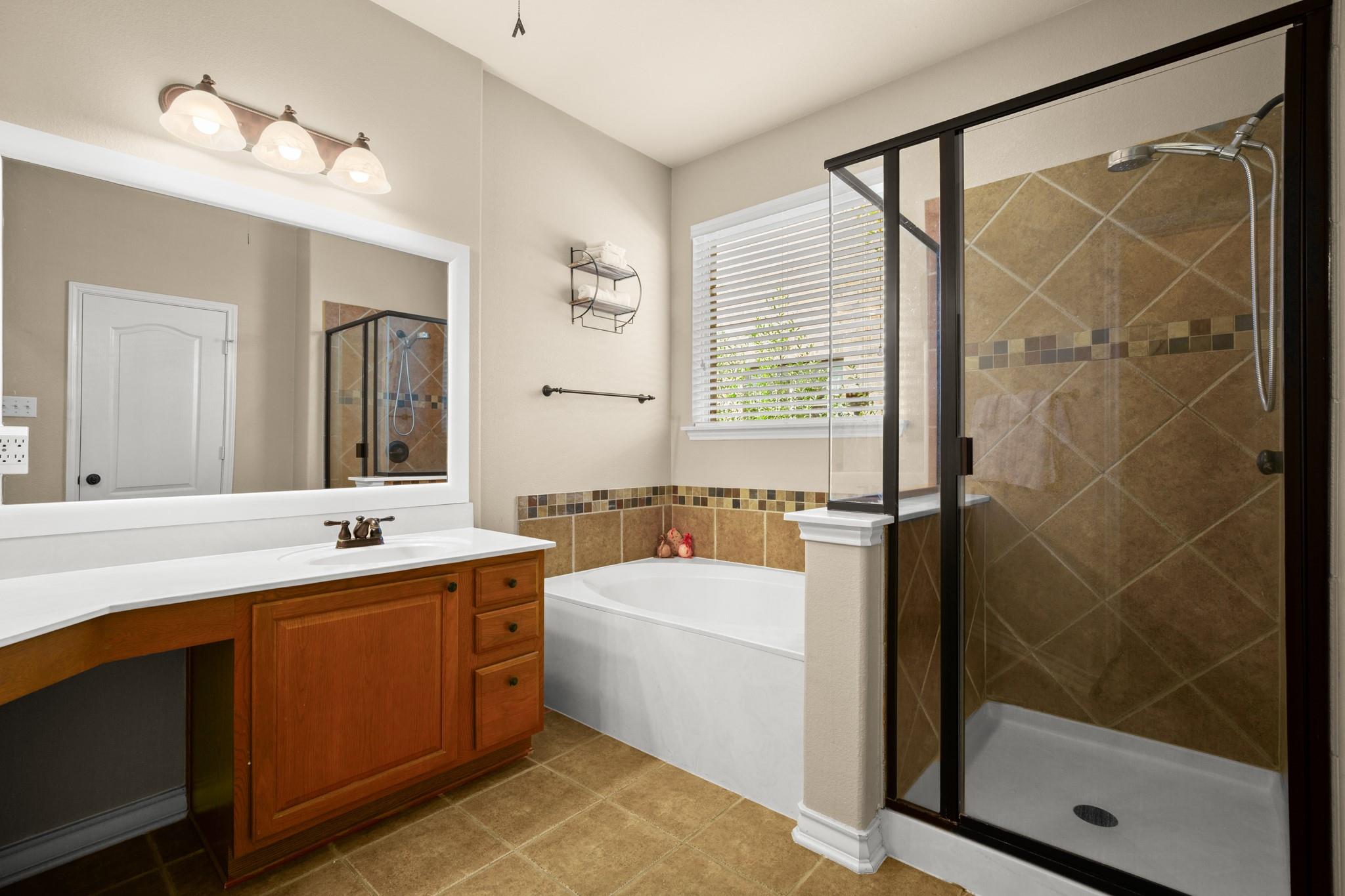 7504 Brecourt Manor Way Property Photo 6