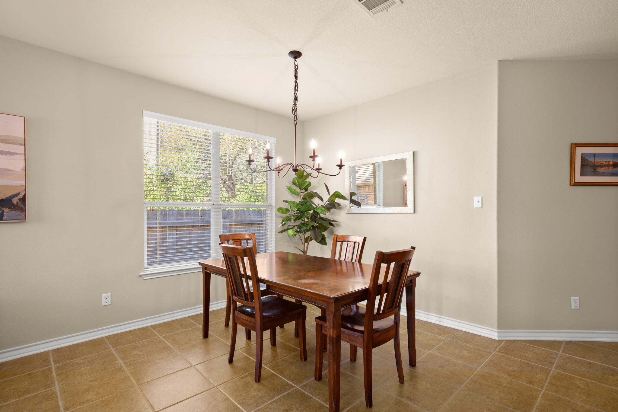 7504 Brecourt Manor Way Property Photo 8