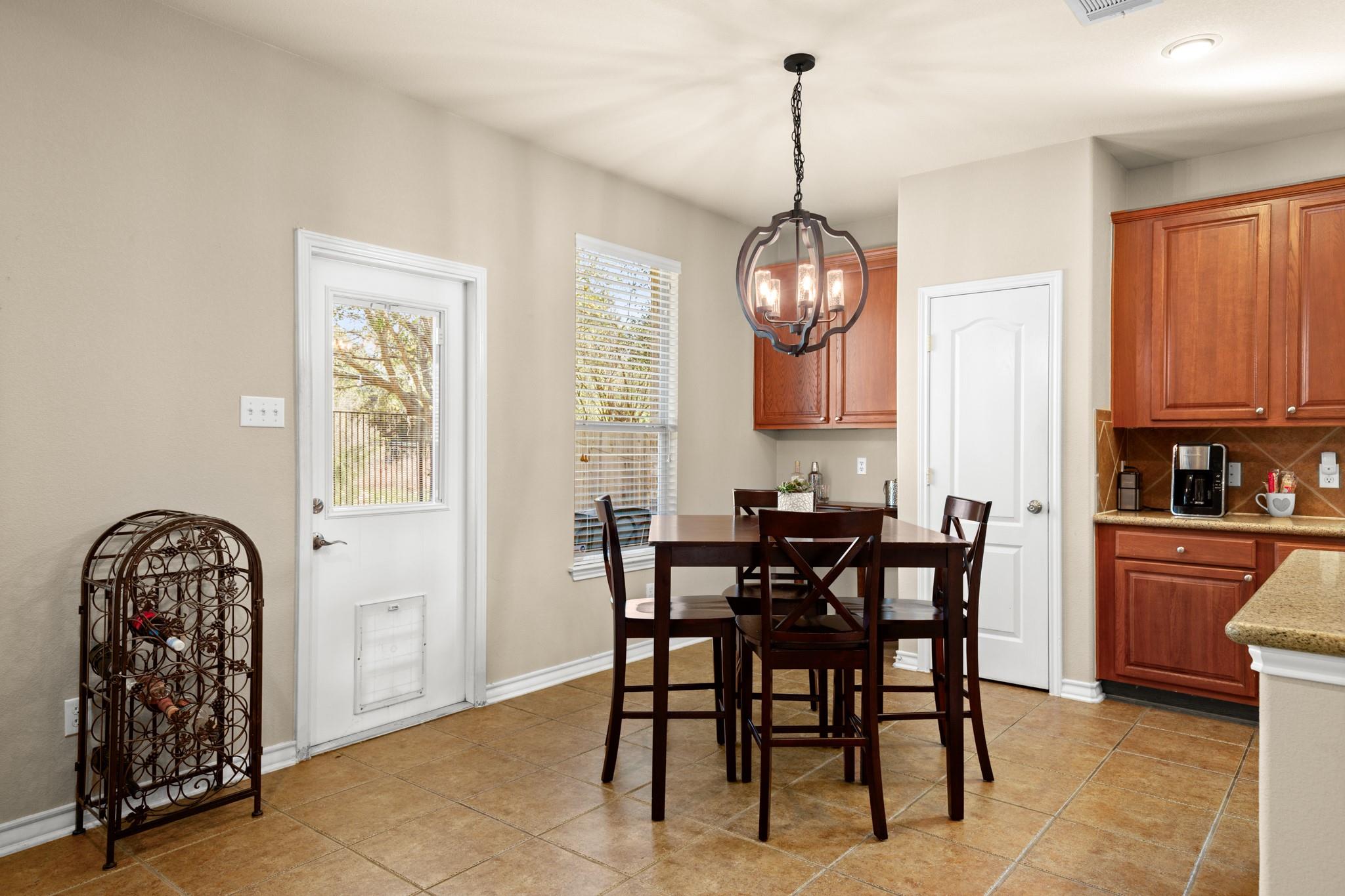 7504 Brecourt Manor Way Property Photo 17