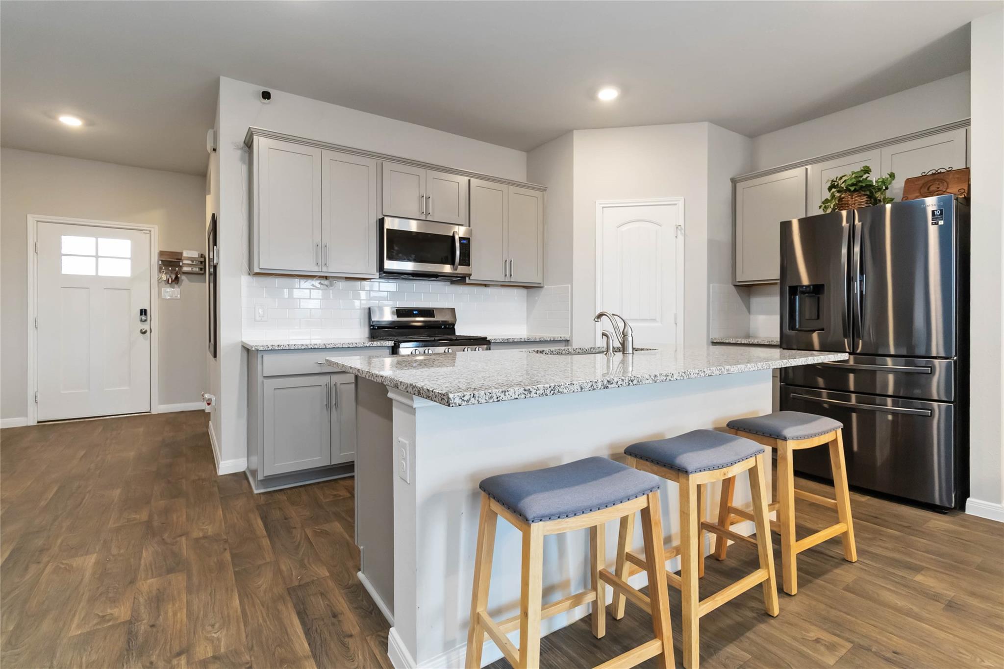 118 Ballyneal Ln Property Photo 2