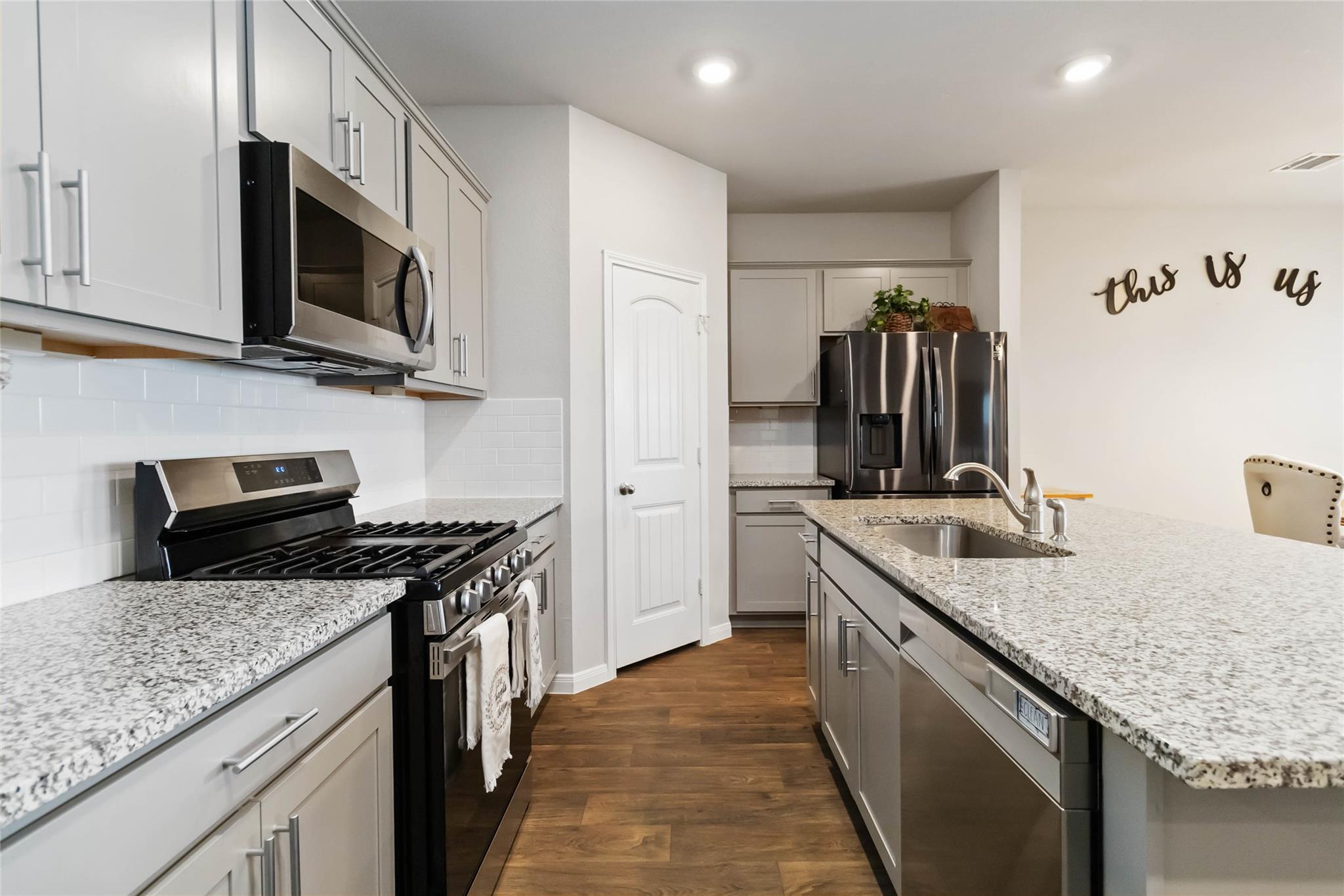 118 Ballyneal Ln Property Photo 4