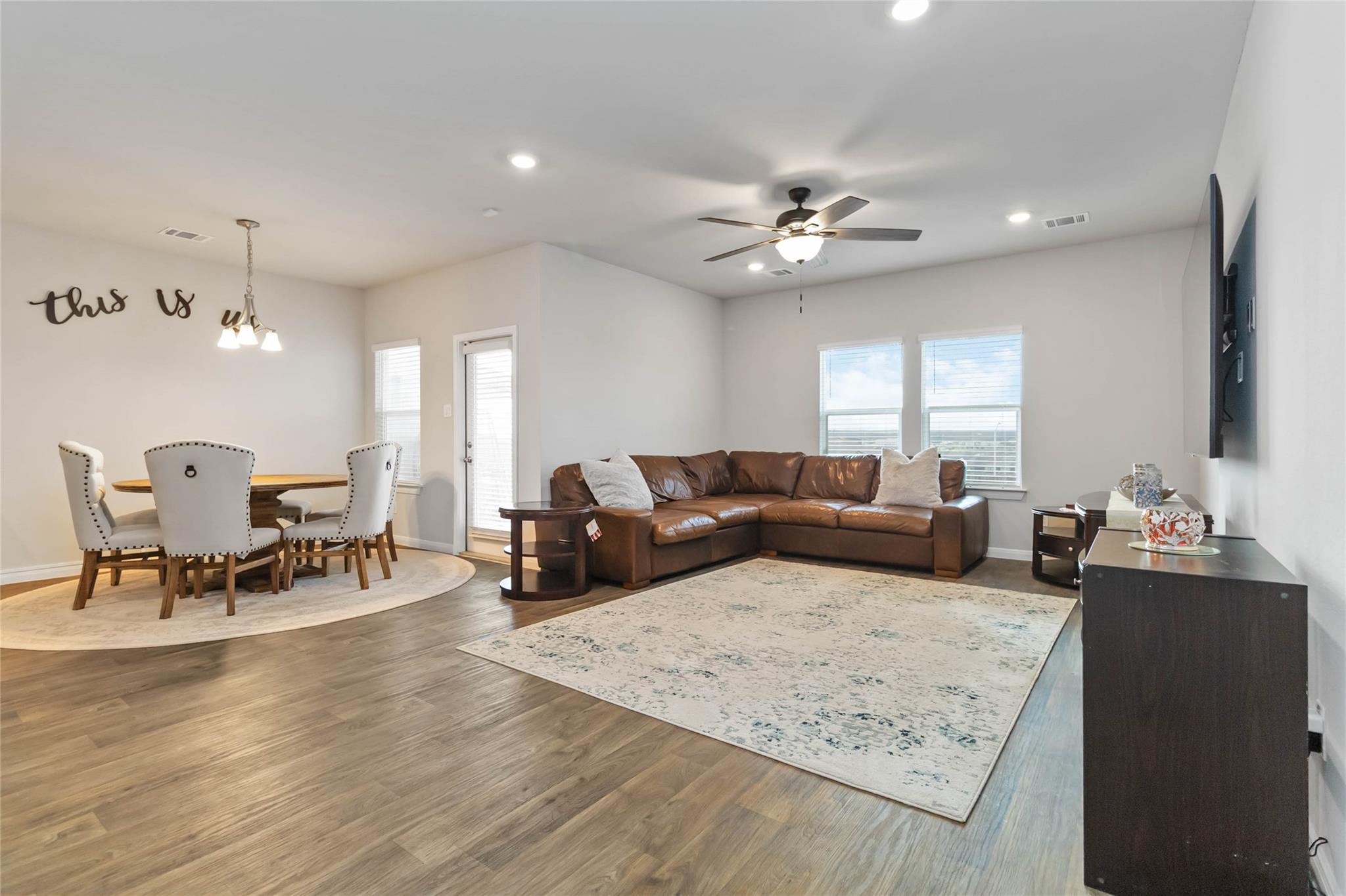 118 Ballyneal Ln Property Photo 6