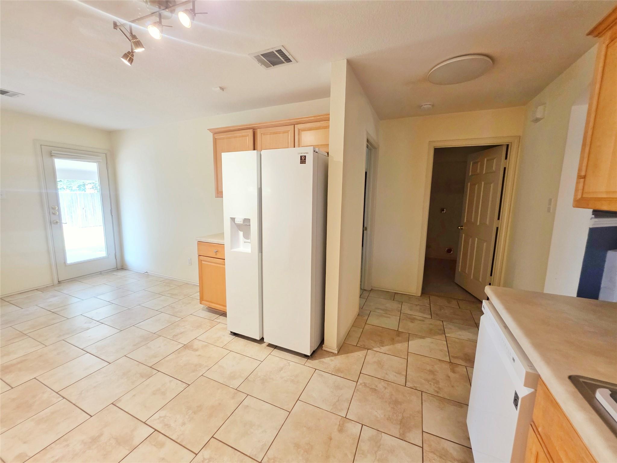15528 Miss Adriennes Path Property Photo 8