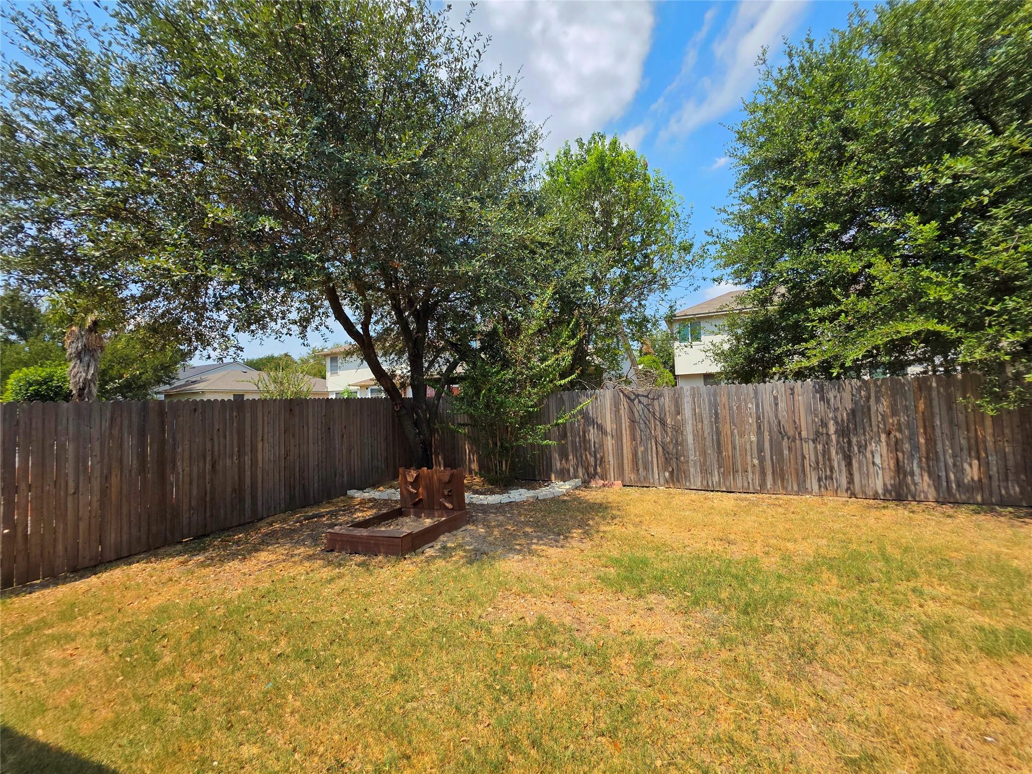 15528 Miss Adriennes Path Property Photo 27