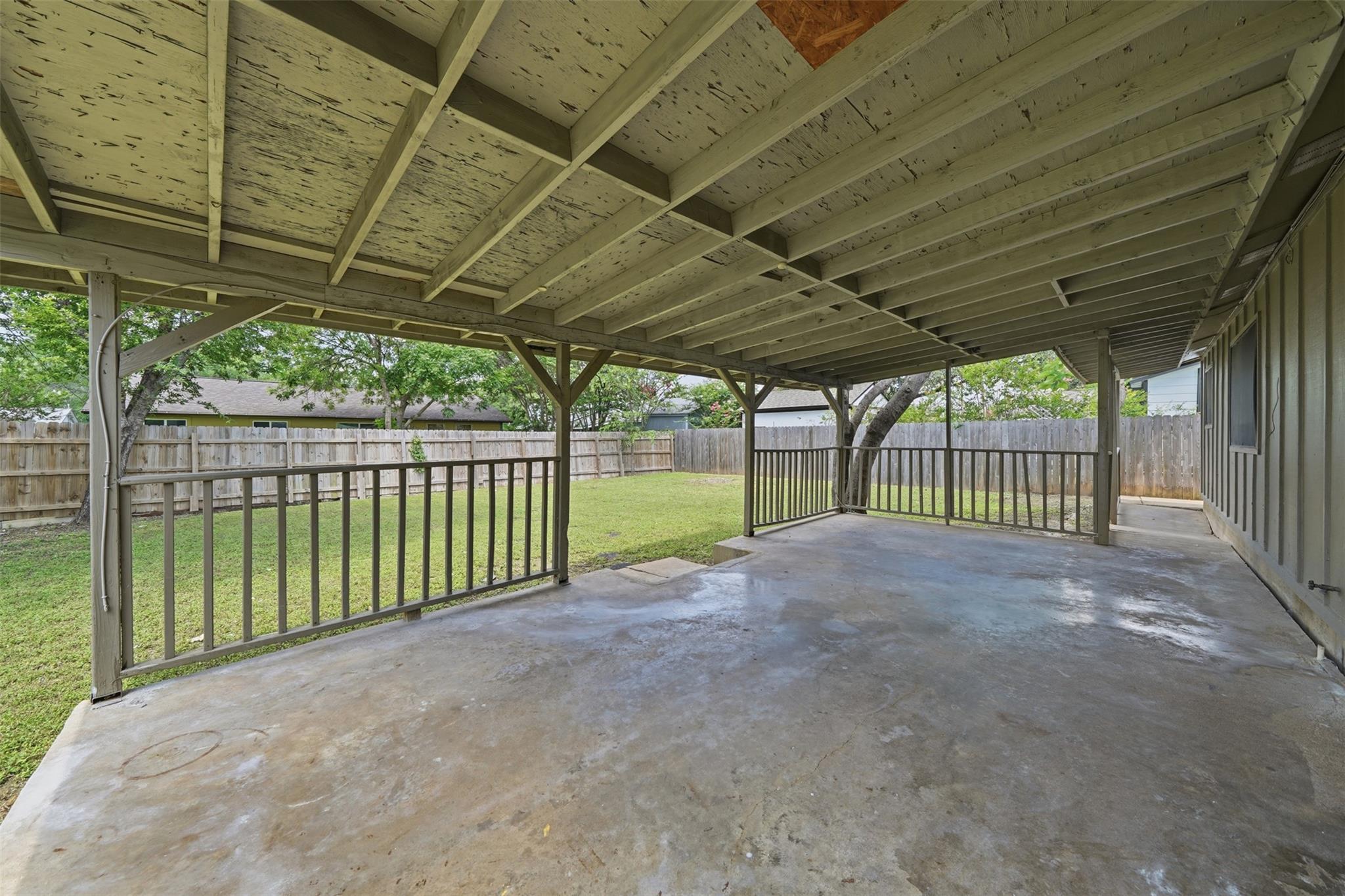 1913 Denfield Dr Property Photo 23