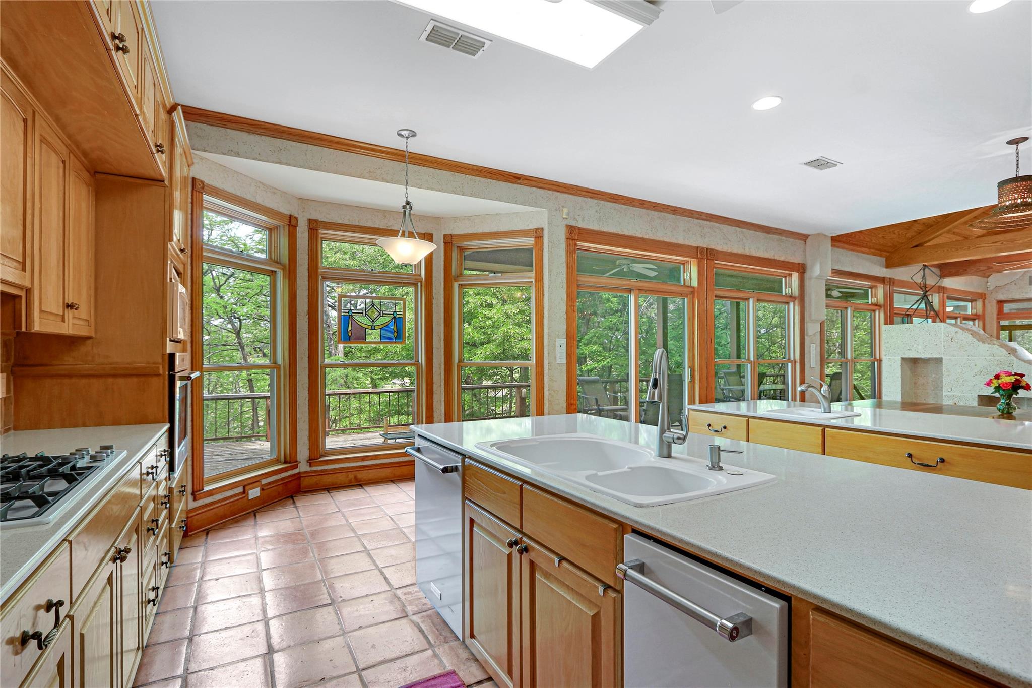 400 E Blanco Bend Rd Property Photo 10
