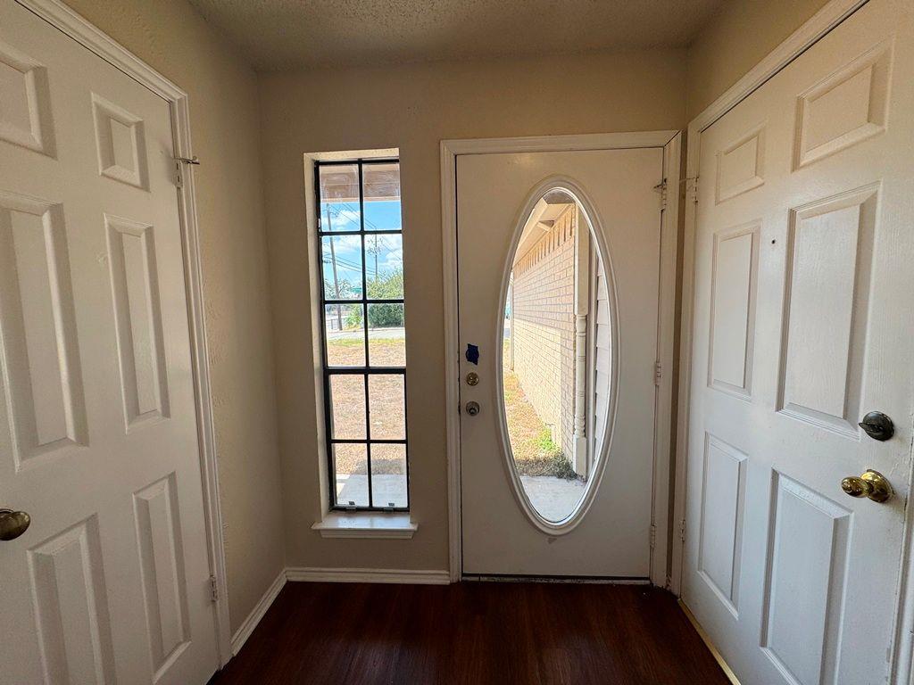 8700 Clearbrook Trl #a Property Photo 2