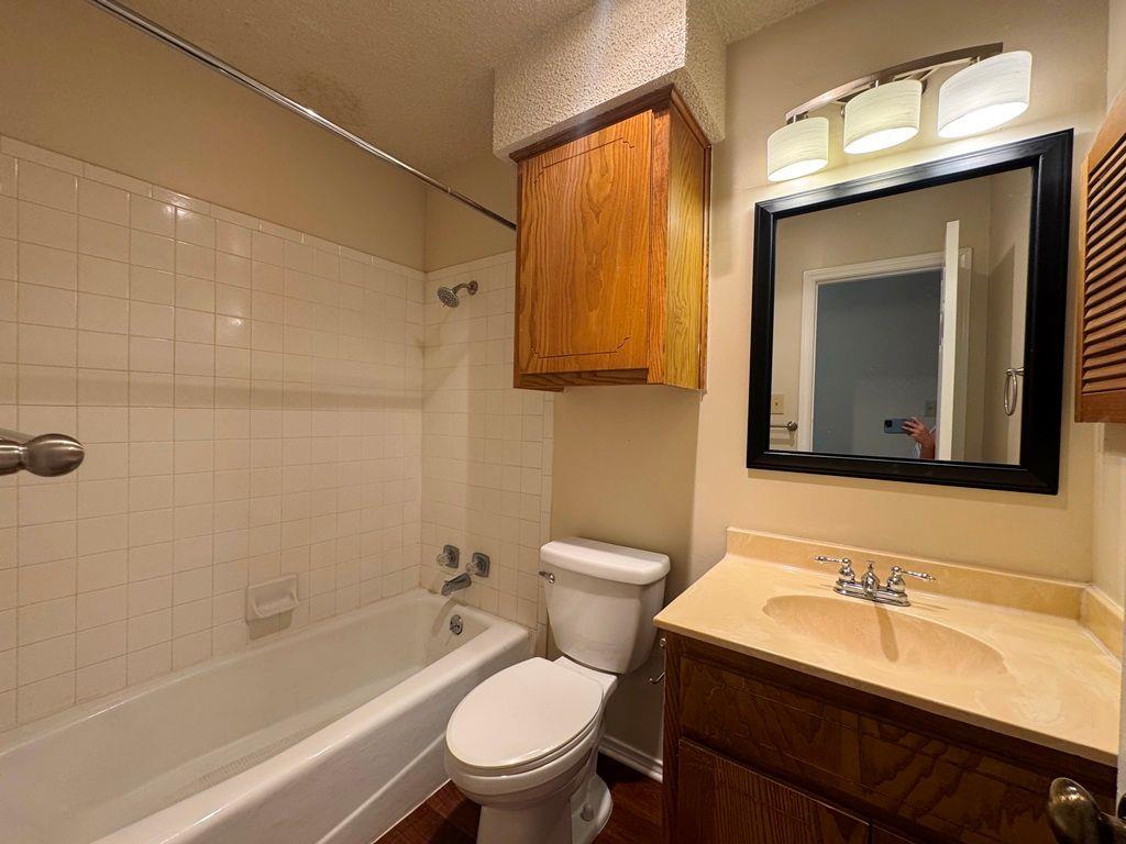 8700 Clearbrook Trl #a Property Photo 18