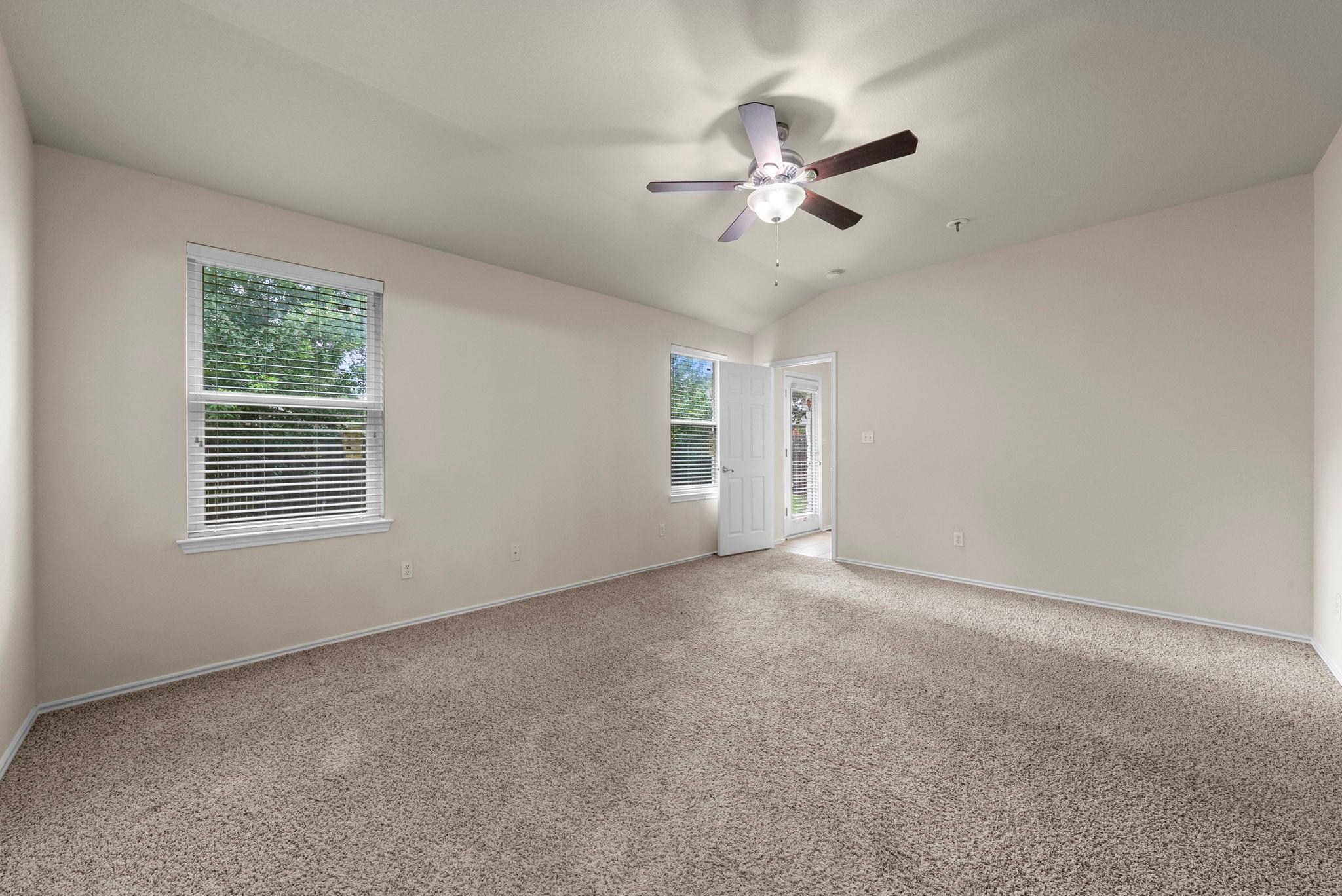 9424 Castle Pines Dr Property Photo 13