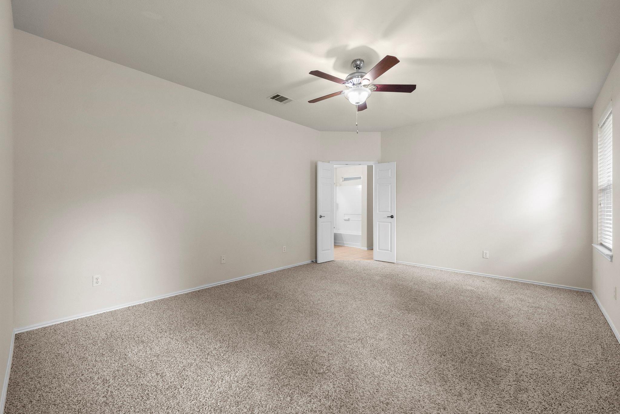 9424 Castle Pines Dr Property Photo 14