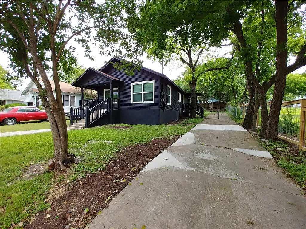 1705 Singleton Ave Property Photo 2