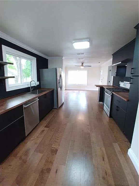 1705 Singleton Ave Property Photo 9