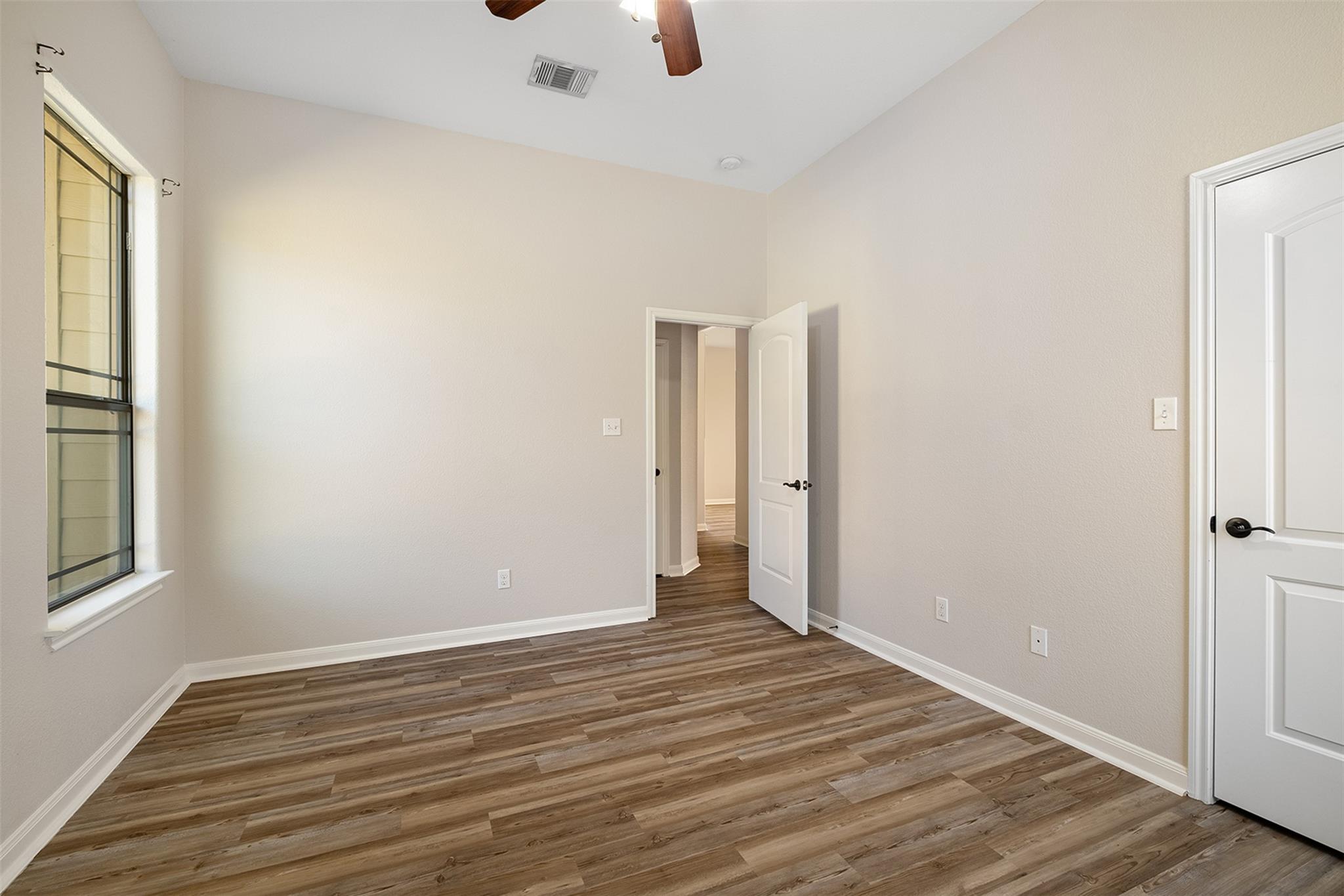 180 Jim Bowie Dr Property Photo 12