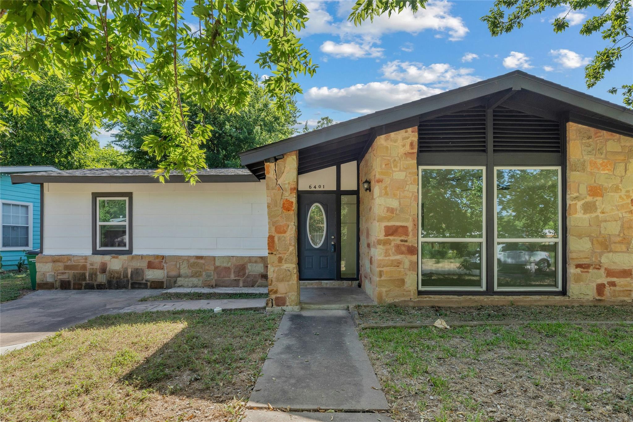 6401 Kenilworth Dr Property Photo