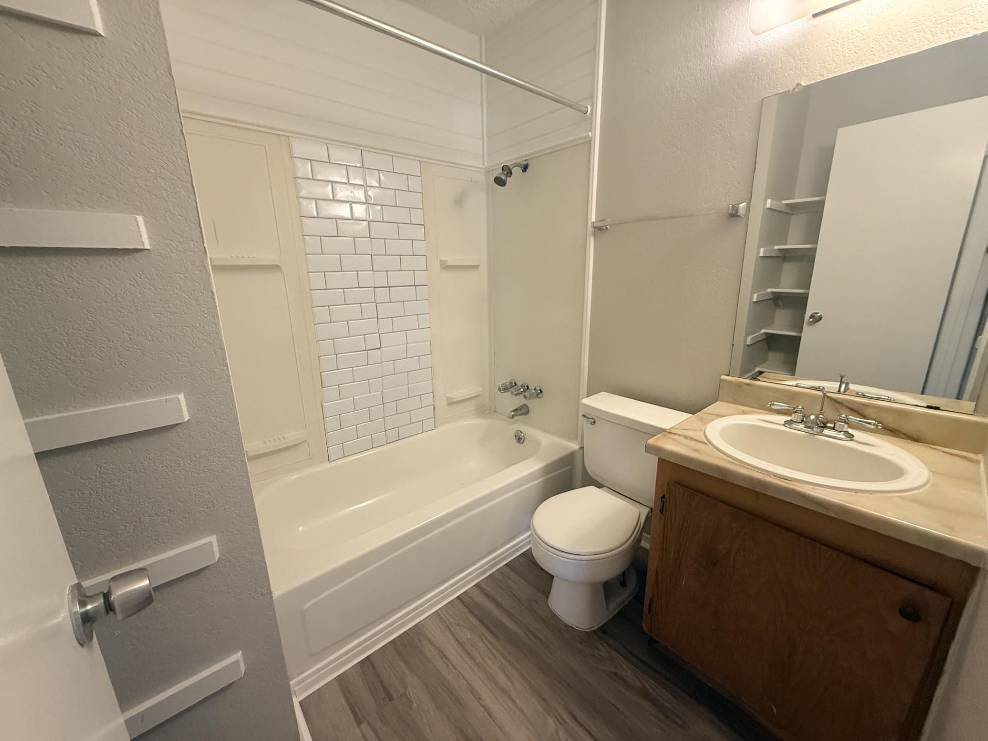 817 Lloyd Ln #a Property Photo 13