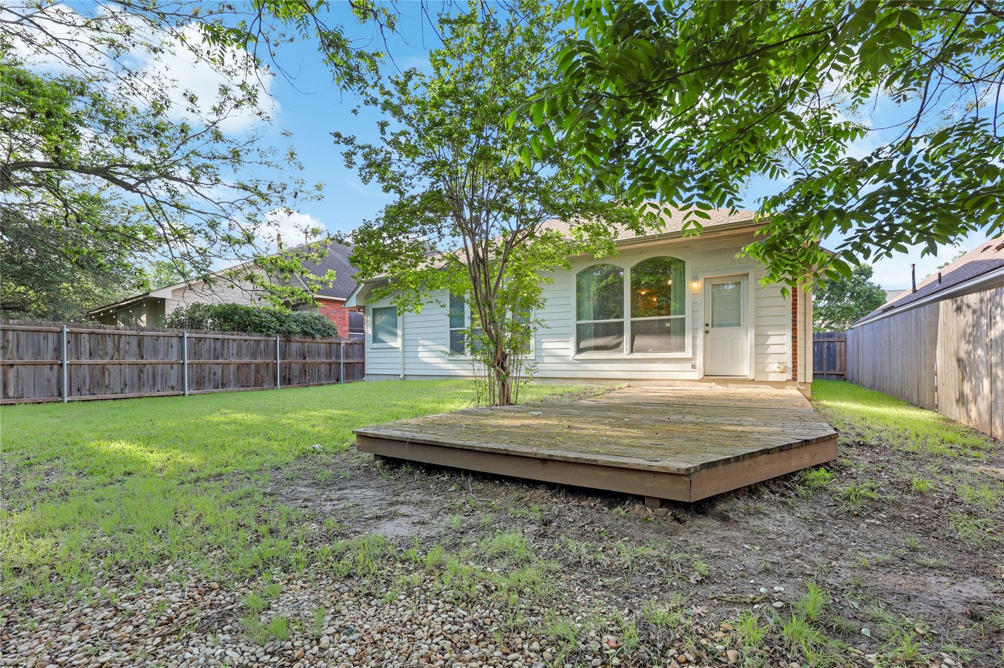 6815 Poncha Pass Property Photo 29