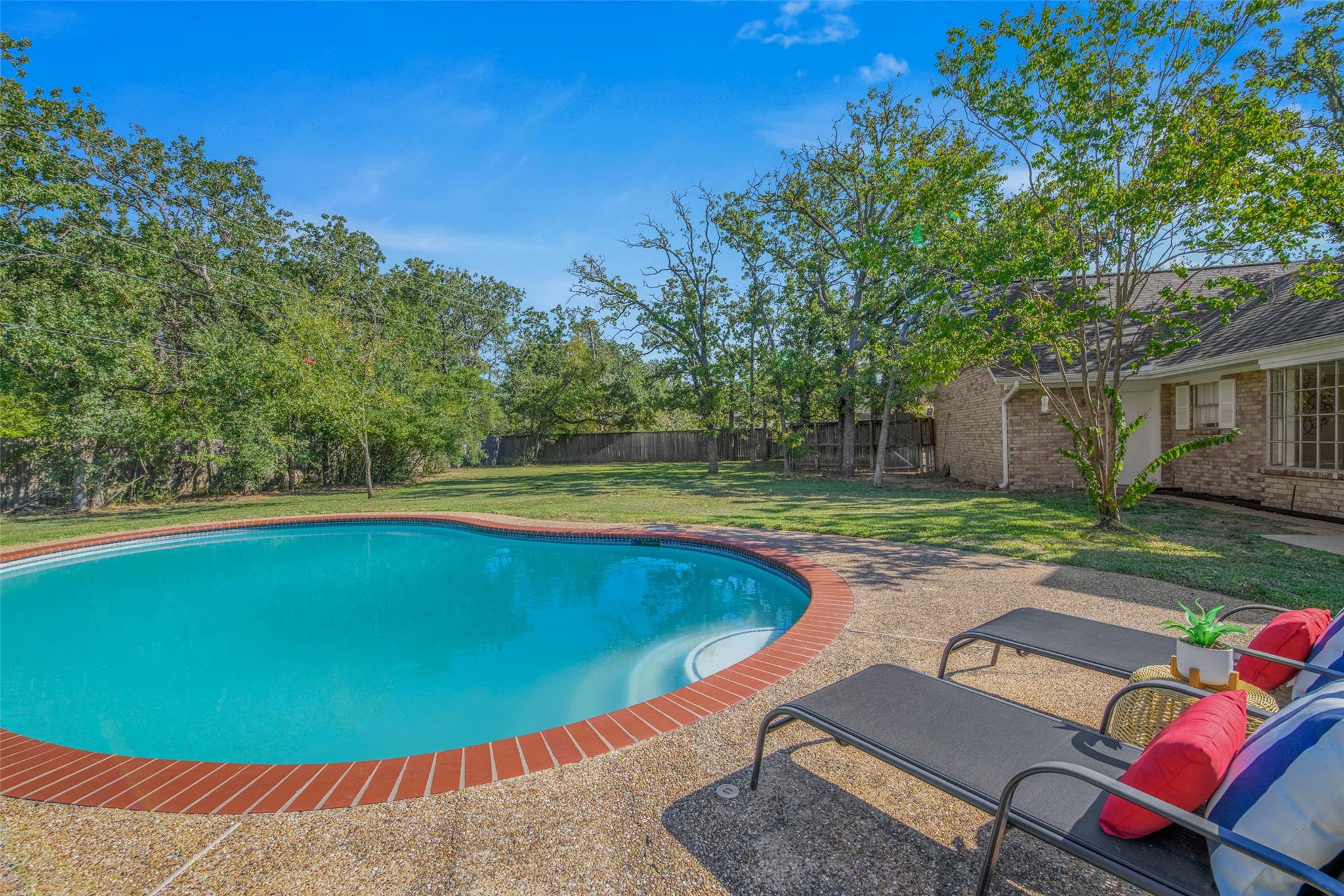 1403 Post Oak Cir Property Photo 39